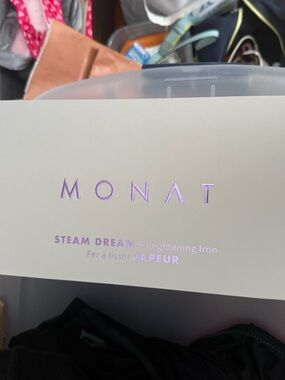 Monat Steam Dream Straightening Iron - White with Purple Accent